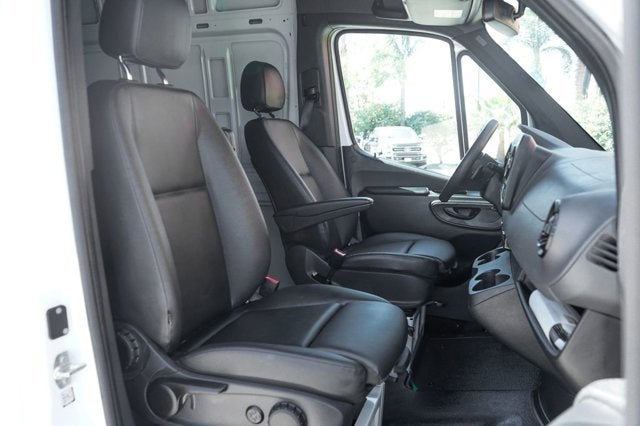 2022 Mercedes-Benz Sprinter 2500 Cargo 144 WB