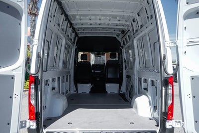 2022 Mercedes-Benz Sprinter 2500 Cargo 144 WB