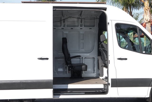 2019 Mercedes-Benz Sprinter 2500 Cargo 144 WB