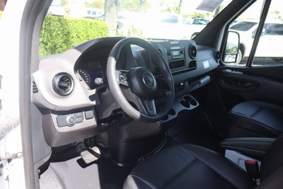 2022 Mercedes-Benz Sprinter 2500 Cargo 170 WB