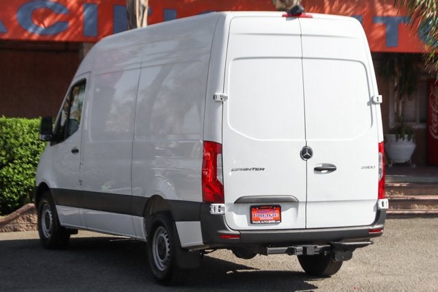 2025 Mercedes-Benz Sprinter 2500 Cargo 144 WB