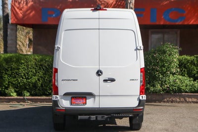 2025 Mercedes-Benz Sprinter 2500 Cargo 144 WB