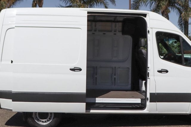 2025 Mercedes-Benz Sprinter 2500 Cargo 144 WB