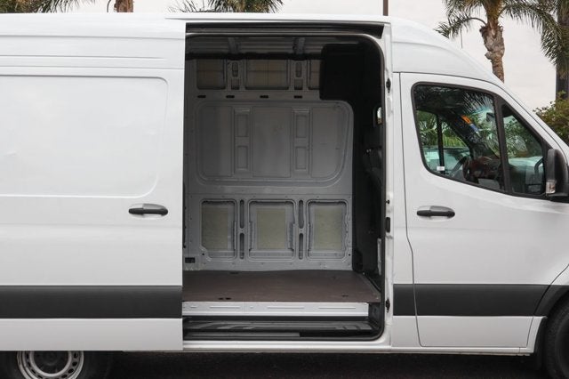 2025 Mercedes-Benz Sprinter 2500 Cargo 144 WB
