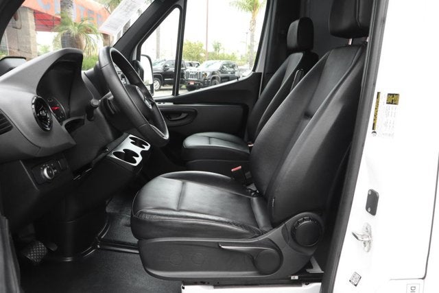 2025 Mercedes-Benz Sprinter 2500 Cargo 144 WB