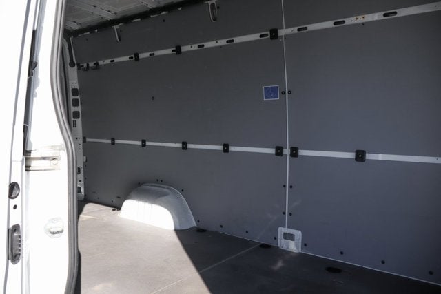 2023 Mercedes-Benz Sprinter 2500 Cargo 170 WB