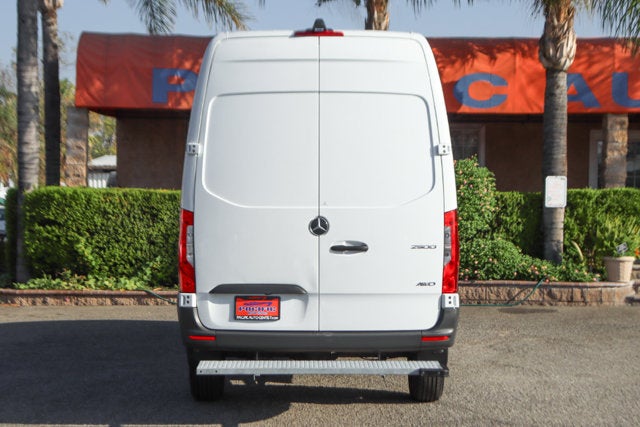 2023 Mercedes-Benz Sprinter 2500 Cargo 170 WB