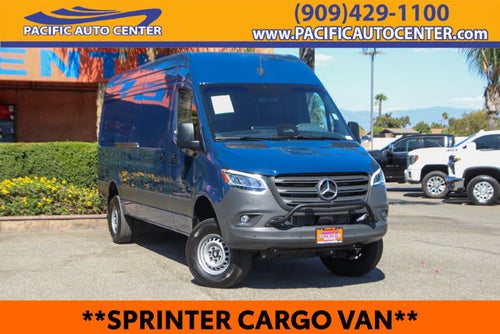 2025 Mercedes-Benz Sprinter 2500 Cargo 170 WB