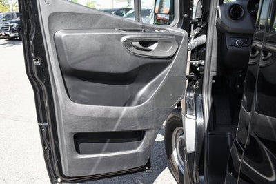 2021 Mercedes-Benz Sprinter 2500 Passenger 144 WB