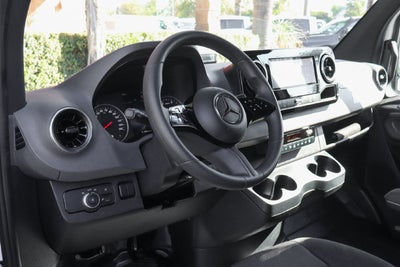 2026 Mercedes-Benz Sprinter 2500 Passenger 170 WB