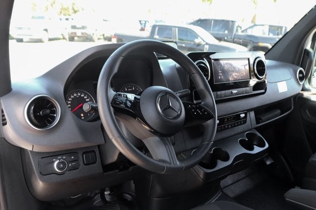 2026 Mercedes-Benz Sprinter 2500 Passenger 170 WB