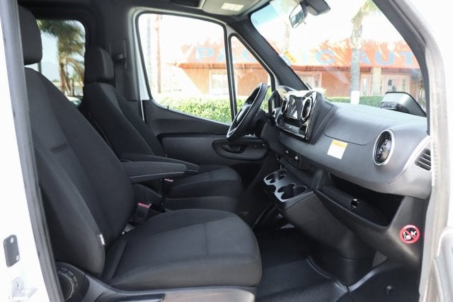 2026 Mercedes-Benz Sprinter 2500 Passenger 170 WB