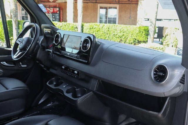 2023 Mercedes-Benz Sprinter 2500 Passenger 170 WB