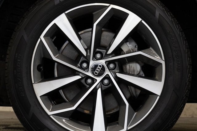 2023 Audi Q5 45 S line Premium