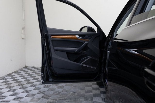 2023 Audi Q5 45 S line Premium