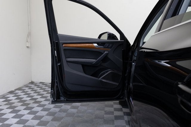 2023 Audi Q5 45 S line Premium