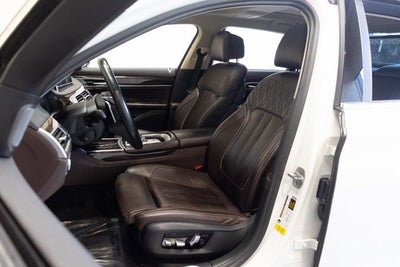 2021 BMW 7 Series 740i