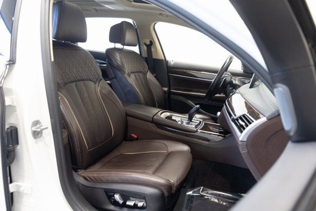 2021 BMW 7 Series 740i