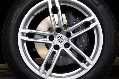 2023 Porsche Macan Base