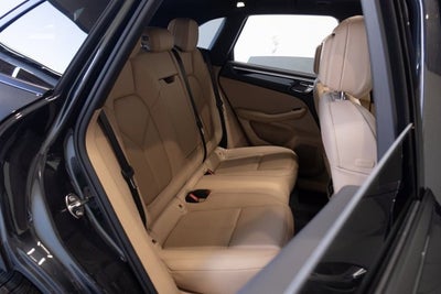 2023 Porsche Macan Base