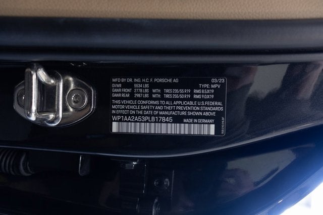 2023 Porsche Macan Base