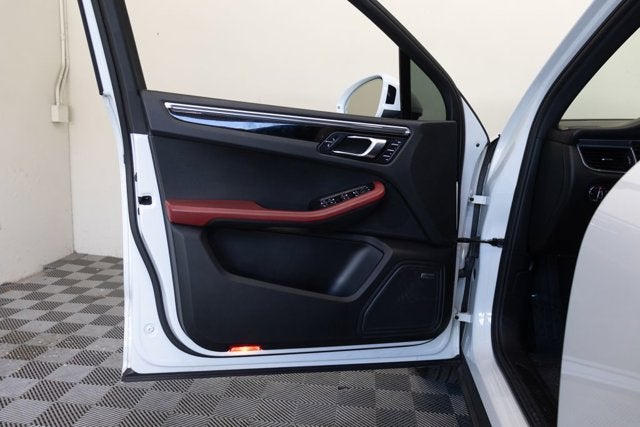 2018 Porsche Macan Base