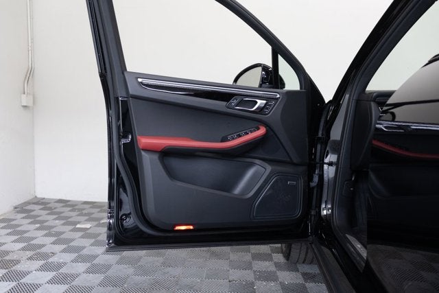 2021 Porsche Macan S