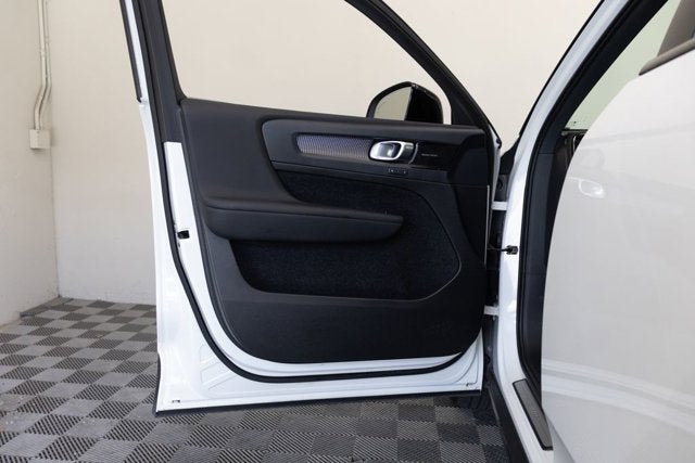 2021 Volvo XC40 P8