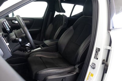 2021 Volvo XC40 P8