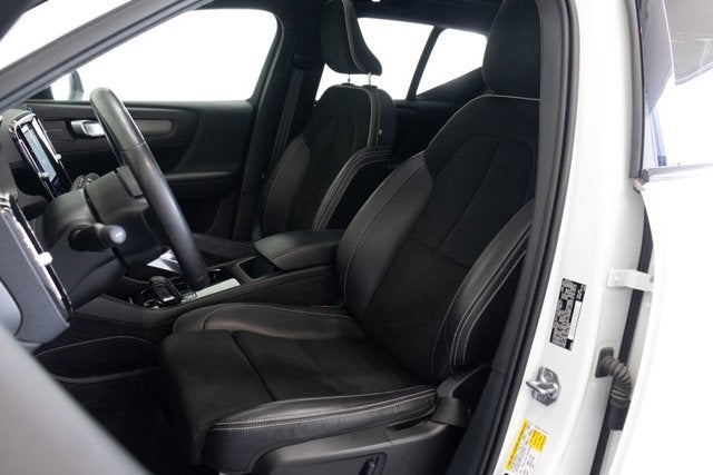 2021 Volvo XC40 P8