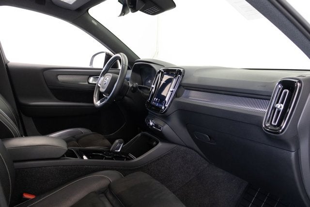 2021 Volvo XC40 P8