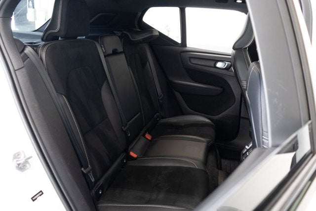 2021 Volvo XC40 P8