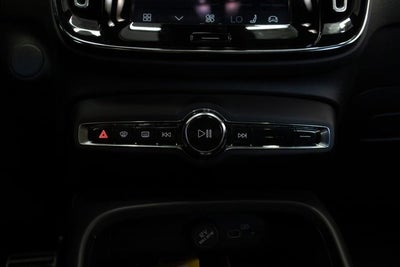 2021 Volvo XC40 P8