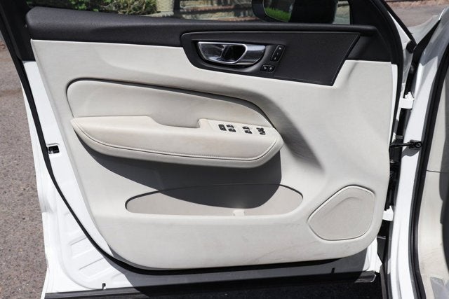 2024 Volvo XC60 B5 Core