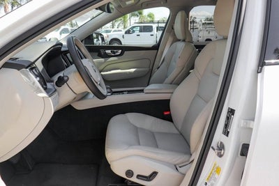 2024 Volvo XC60 B5 Core